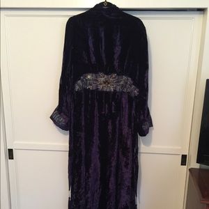 Soft Surroundings Embroidered Blue Velvet Robe